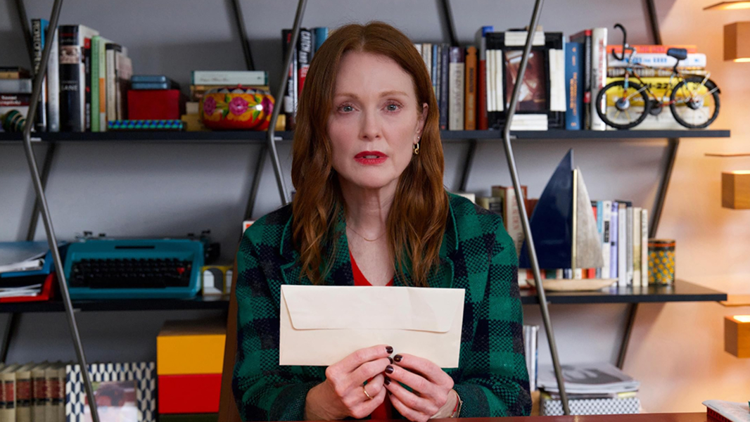 «Комната по соседству»: 5 кадров из фильма-медитации Педро Альмодовара о смерти и прощании (фото 3)