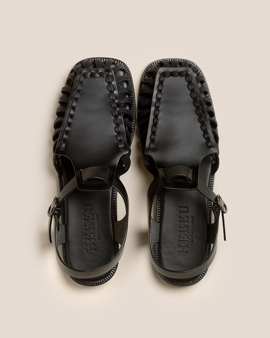 В ЦУМе и ДЛТ появилась обувь испанского бренда Hereu (фото 3)