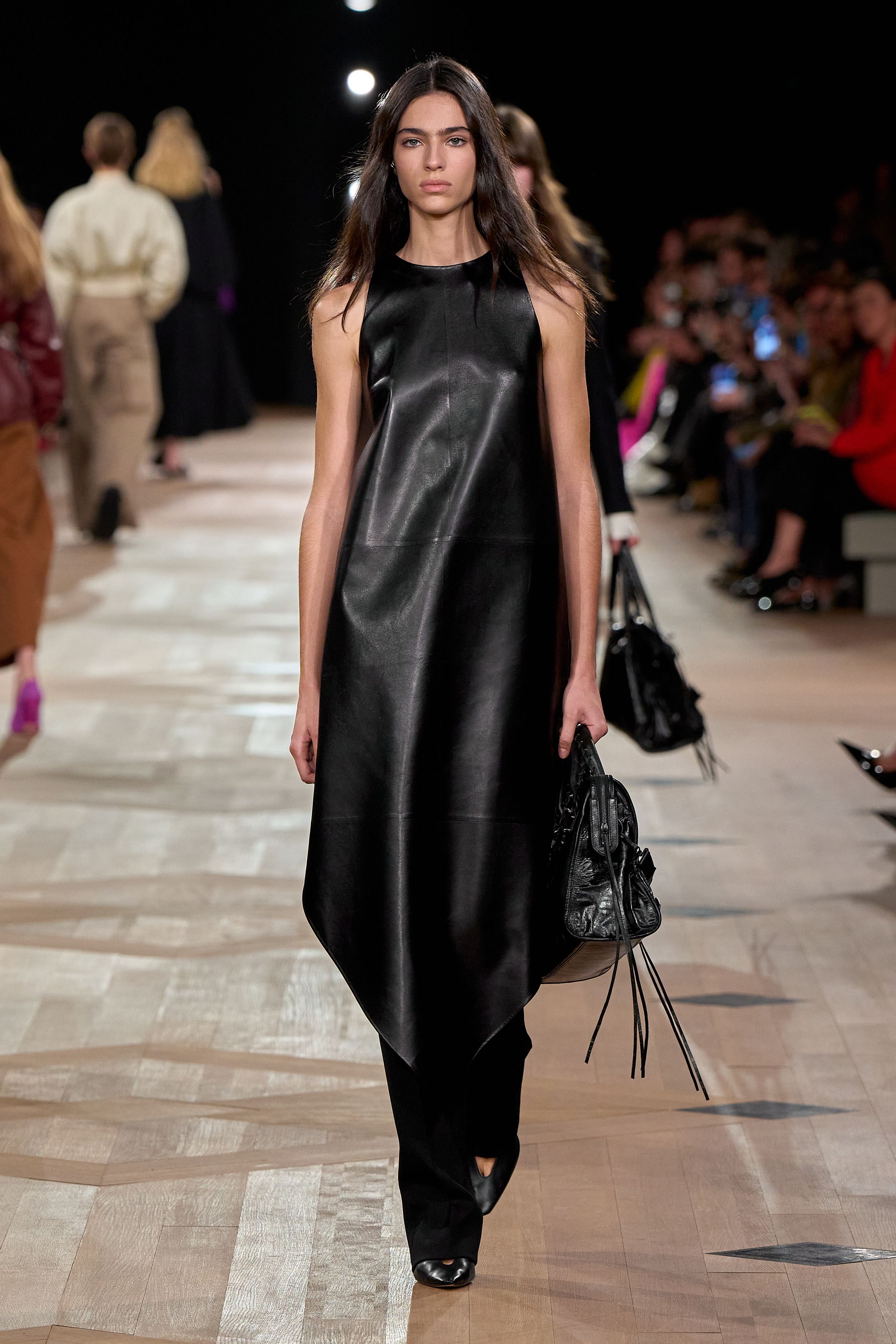 Чему нас научила Неделя моды в Париже. Главные тренды сезона весна-лето 2026 (фото 38)