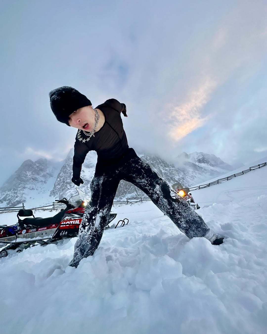 Madk1d, Passmurny и Sabu: за какими российскими артистами будущее современной музыки. Часть 2 (фото 48)