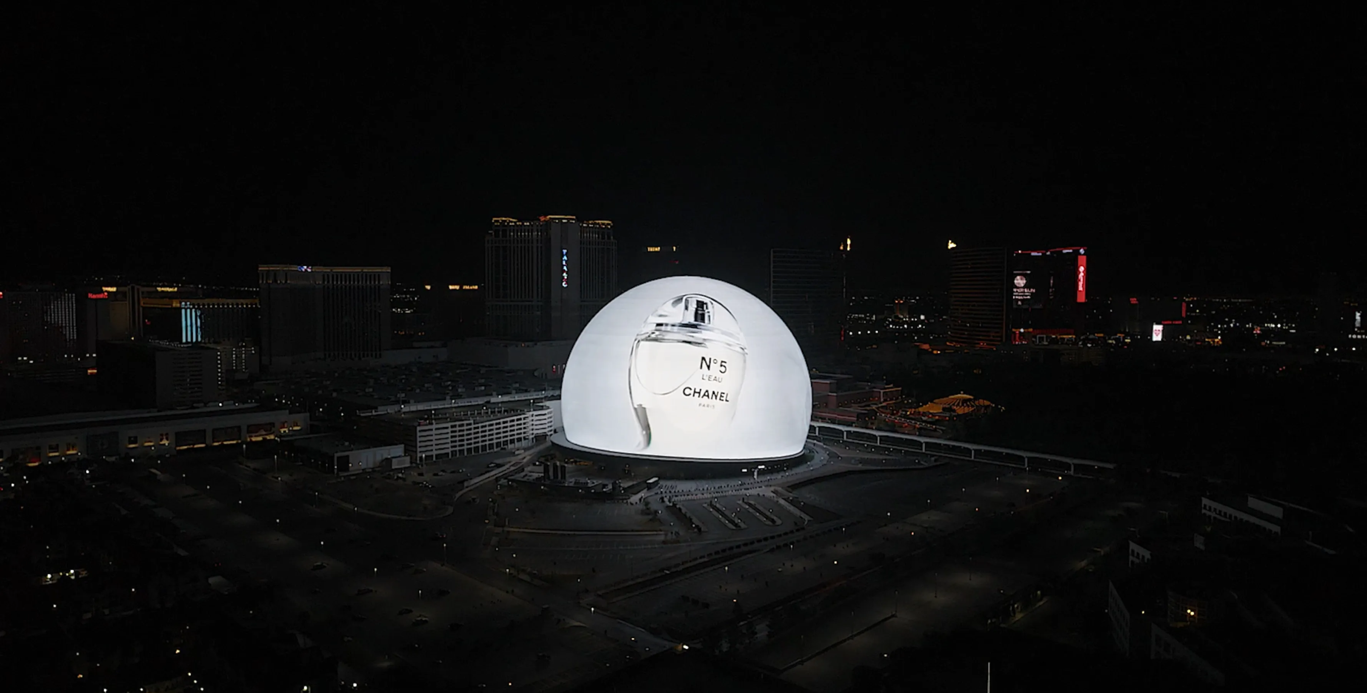 Изображение Chanel № 5 L'Eau будет транслироваться на сферическом стадионе в Лас-Вегасе
