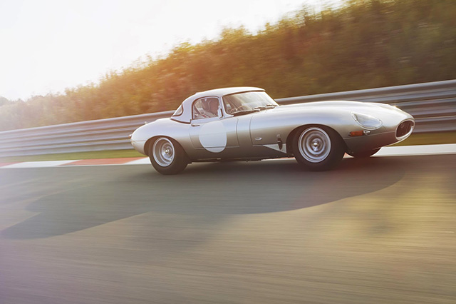 Jaguar Land Rover представили "новый" Lightweight Jaguar E-Type (фото 2)