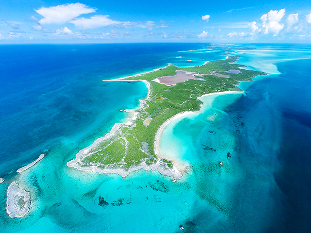 Джонни Депп купил остров в Эгейском море (фото 1)