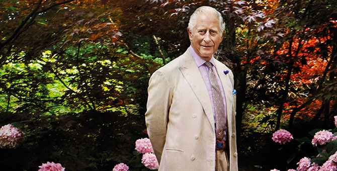 Принц Чарльз выпустил экологичную коллекцию для Net-a-Porter