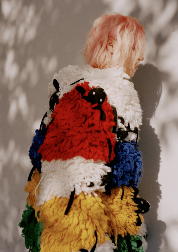 Как носить яркие цвета осенью? Показывают стилисты в съемке BURO. и United Colors of Benetton (фото 6)