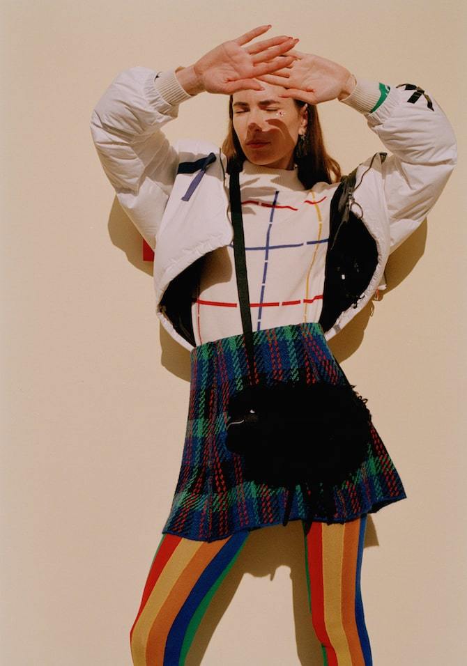 Как носить яркие цвета осенью? Показывают стилисты в съемке BURO. и United Colors of Benetton (фото 13)