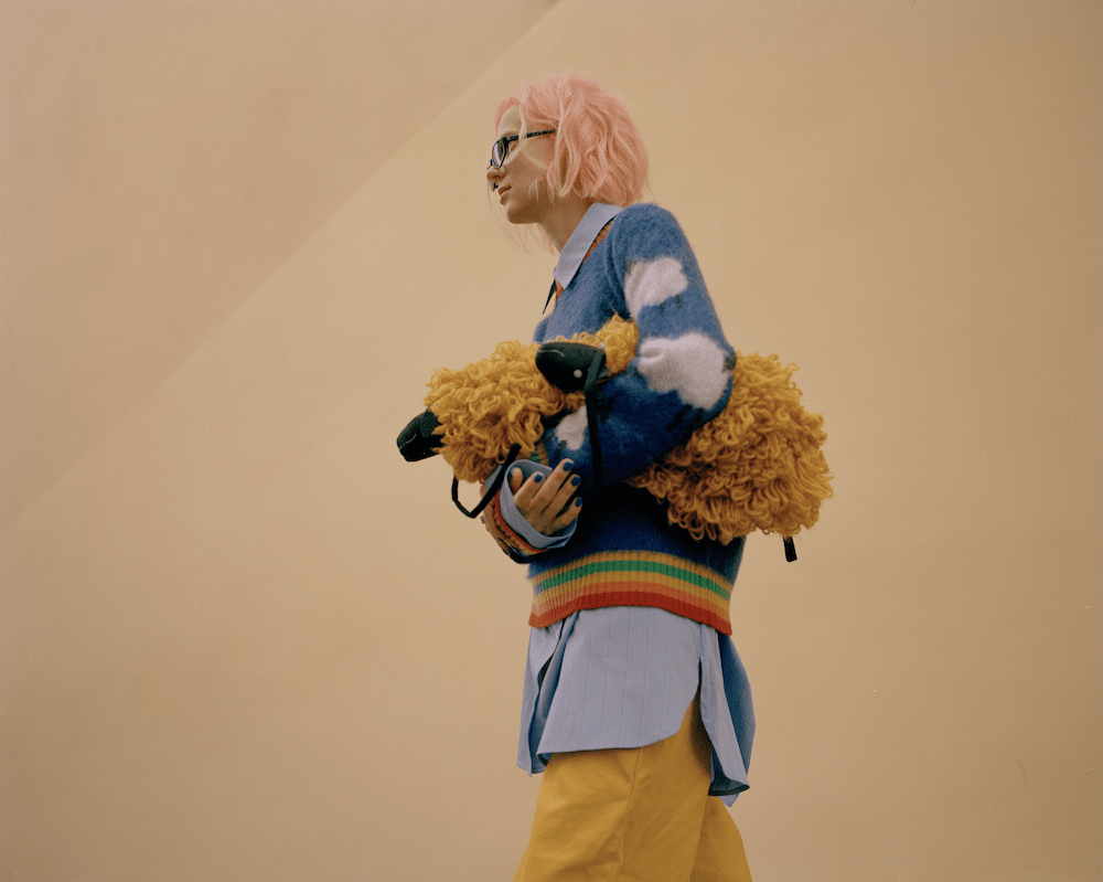 Как носить яркие цвета осенью? Показывают стилисты в съемке BURO. и United Colors of Benetton (фото 5)