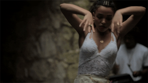 Евангелие от «MAGDALENE»: как FKA twigs играет в святую и грешницу (фото 3)