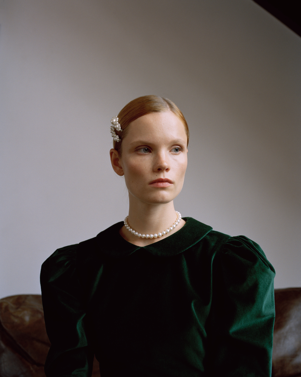 Жизнь и воротник — съемка BURO. Shopping 24/7 по мотивам рассказа Надежды Тэффи (фото 2)