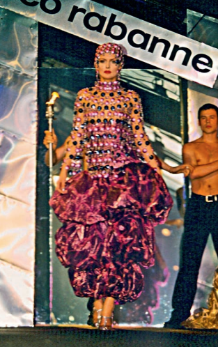Как прошел показ Paco Rabanne в клубе «Титаник» в 1996 году. Отрывок из книги «Made in Dance» (фото 9)