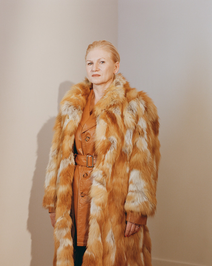 «Мне ближе роль арт-объекта». Что думают о моде, возрасте и себе женщины после 50-ти (фото 11)
