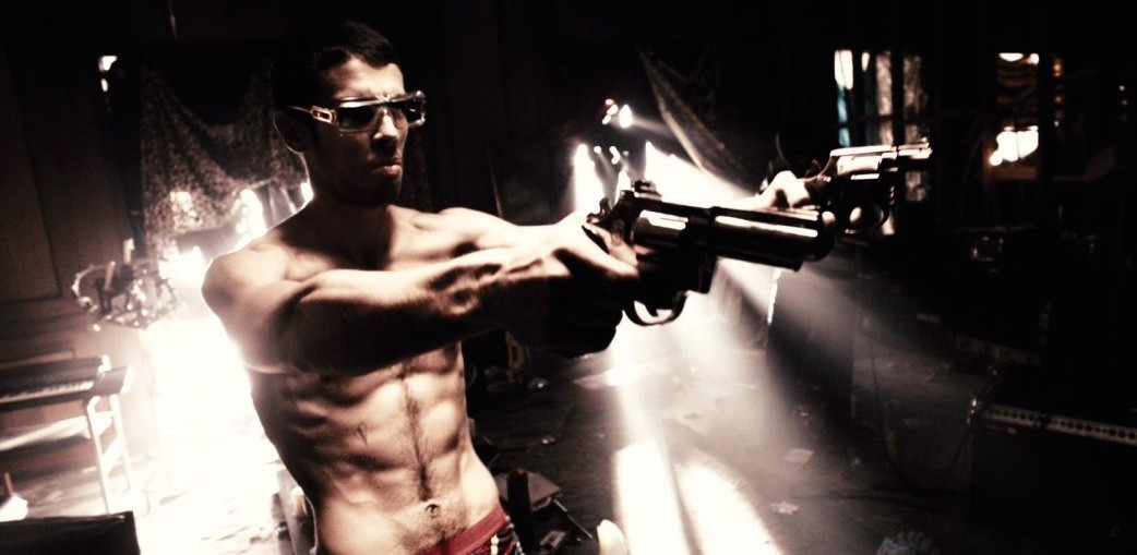 Алфавит Гая Ричи: панк-рок, Темза и «Остров сокровищ» (фото 9)