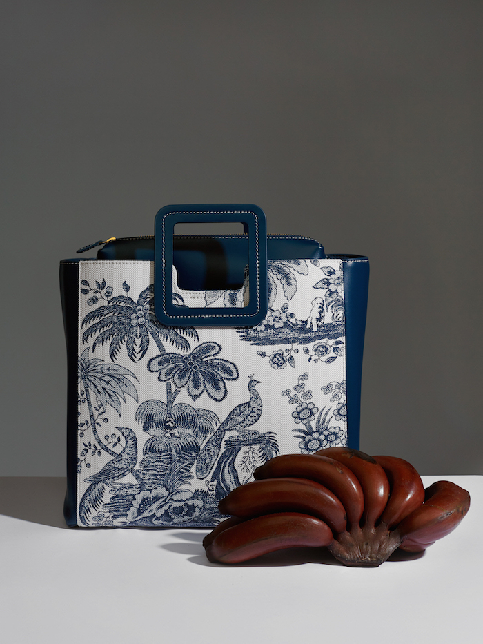 Меняем на любой из этих подарков все мимозы мира — специальная съемка BURO. и ЦУМа (фото 16)