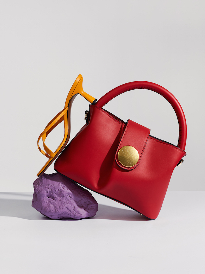 Меняем на любой из этих подарков все мимозы мира — специальная съемка BURO. и ЦУМа (фото 8)