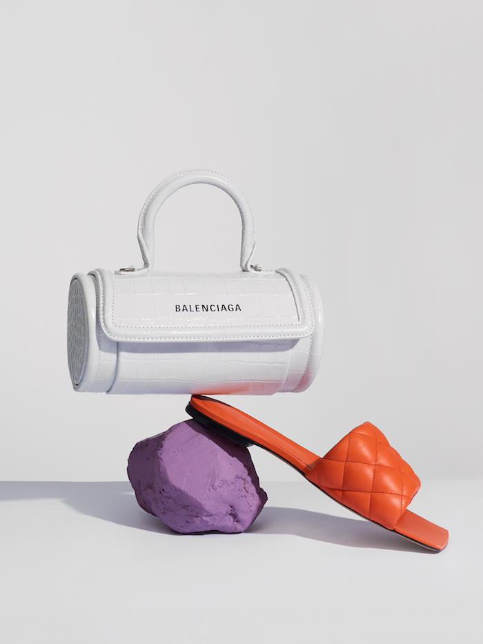 Меняем на любой из этих подарков все мимозы мира — специальная съемка BURO. и ЦУМа (фото 3)