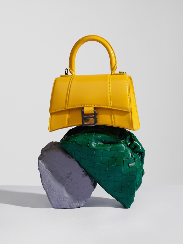 Меняем на любой из этих подарков все мимозы мира — специальная съемка BURO. и ЦУМа (фото 9)