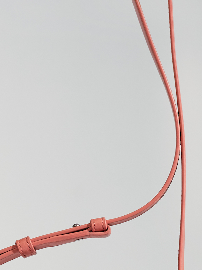 Меняем на любой из этих подарков все мимозы мира — специальная съемка BURO. и ЦУМа (фото 2)