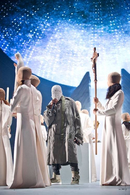 Современные доспехи — какие они? Маски, капюшоны и другая защита в мудборде BURO. (фото 15)