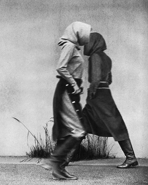 Современные доспехи — какие они? Маски, капюшоны и другая защита в мудборде BURO. (фото 2)