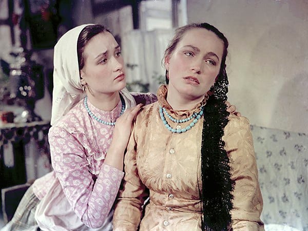 «Тихий Дон» и банданы Тупака: из чего состоит коллекция Ulyana Sergeenko весна-лето 2020 (фото 2)