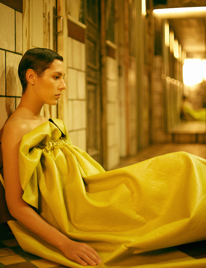 Приехала дива: Ирина Горбачева — о любимых дизайнерах, роли в «Алисе» и карантине (фото 12)