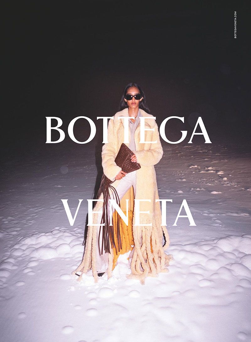 Пригороды и мужчины в платьях: 10 эффектных рекламных кампаний сезона осень-зима 2020 (фото 7)