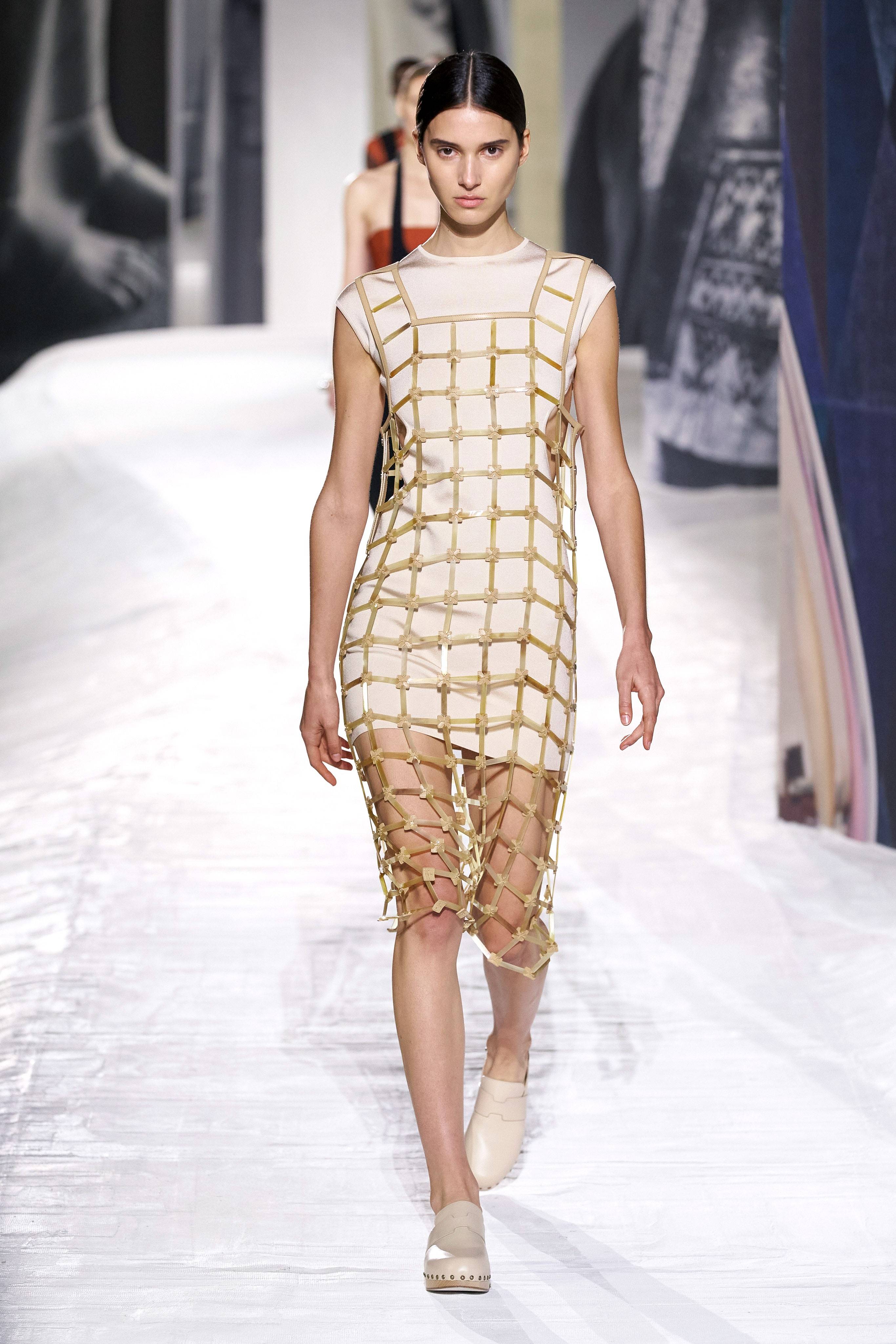 Гид по сезону весна-лето 2021: сверхактуальные материалы и фактуры (фото 14)