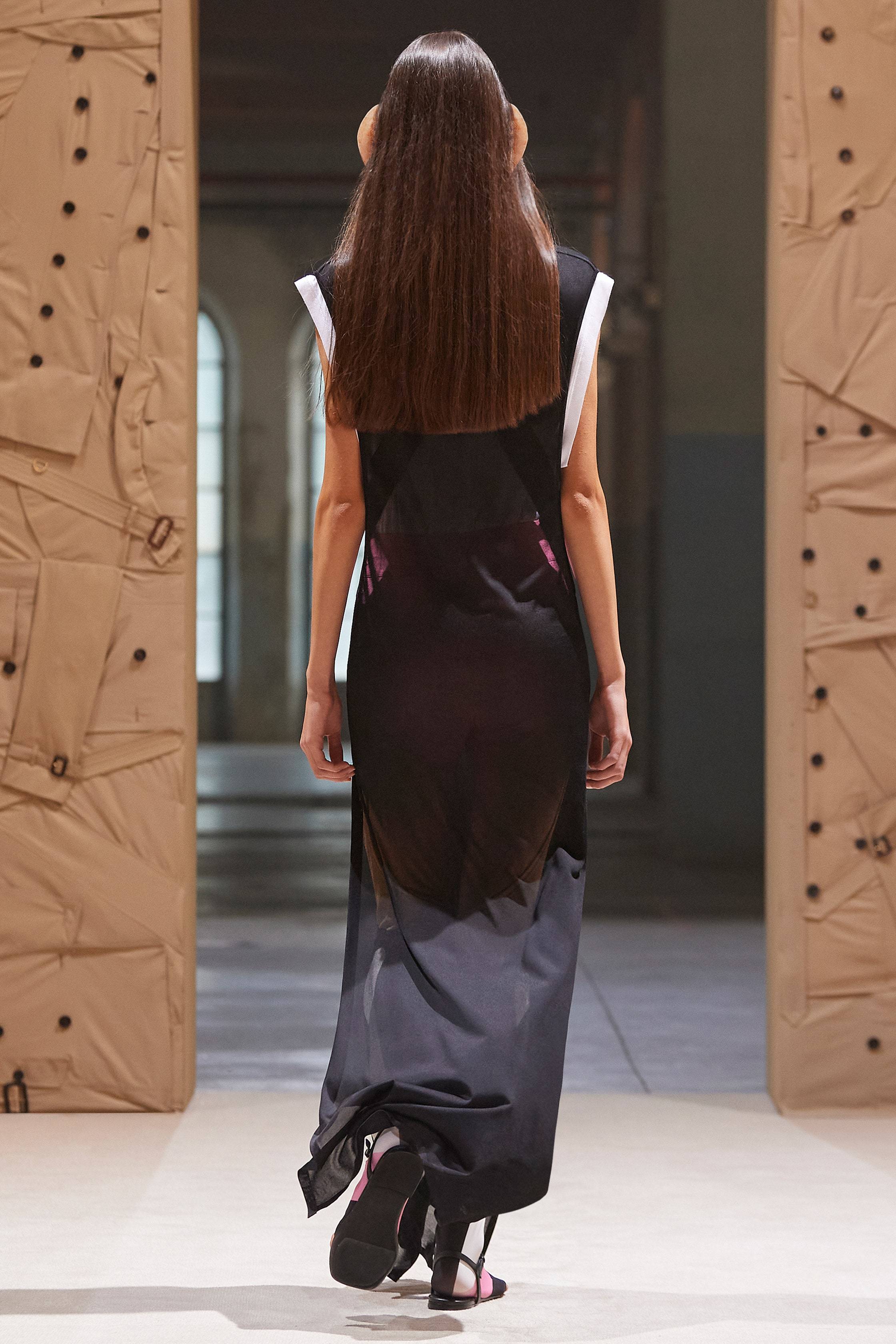 Всем выйти из сумрака. Почему готический стиль снова с нами (фото 13)