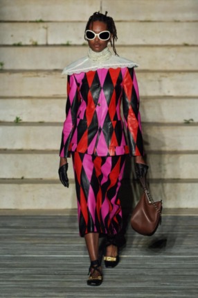 Космогония. Что Алессандро Микеле зашифровал в коллекции Gucci resort 2023 (фото 10)