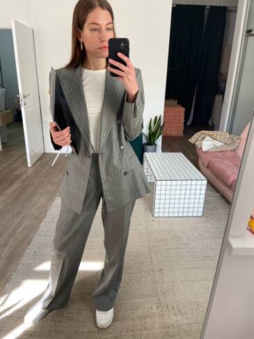 Женщины-предпринимательницы рассказывают о любимых костюмах — для встреч с инвесторами и просто для души (фото 20)