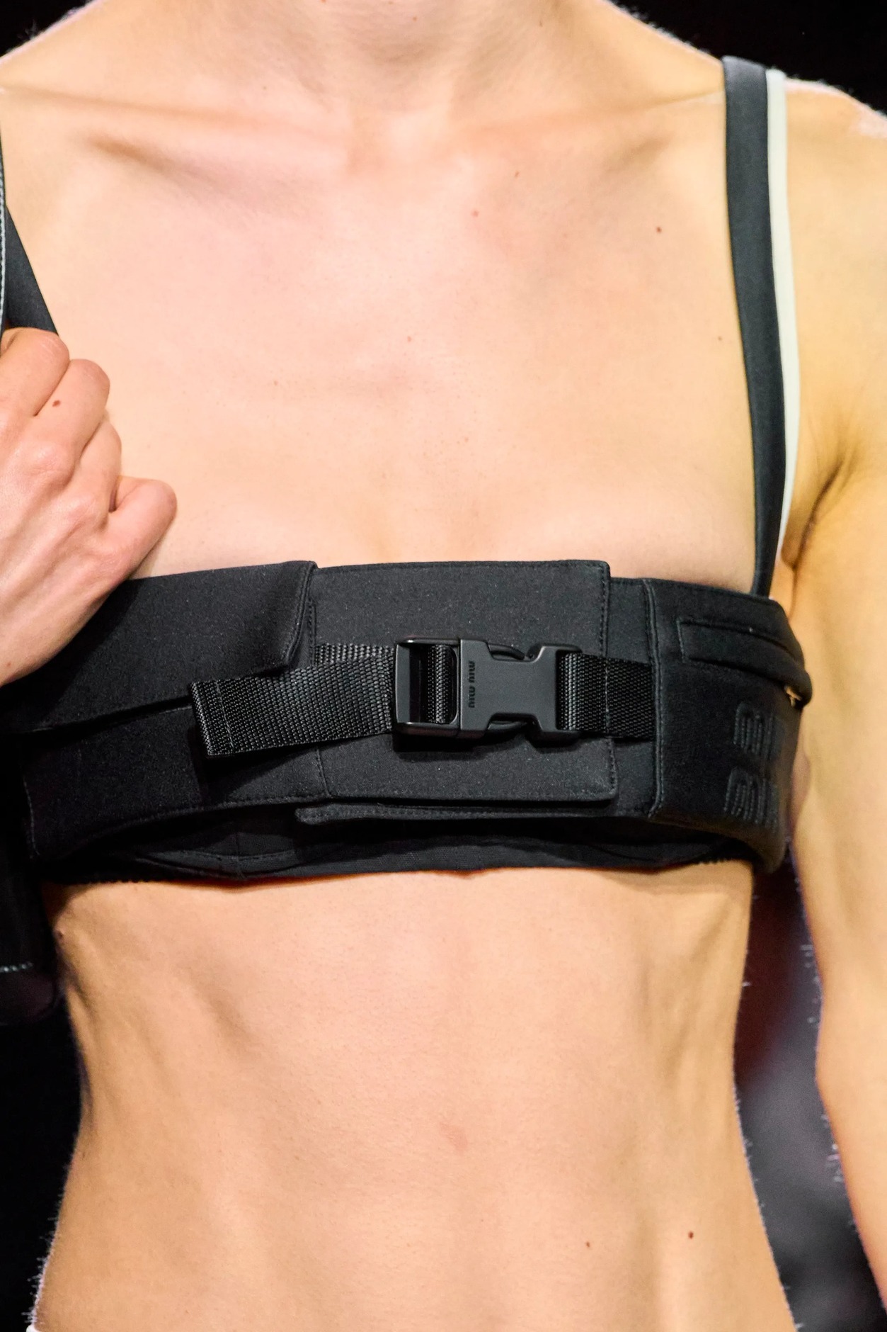 Главные тенденции Недель моды весна-лето 2023 (фото 11)