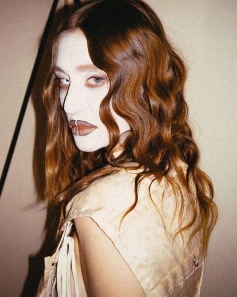 Beauty by: 6 российских визажистов, которые стоят за классными съемками локальных (и не только) брендов (фото 76)