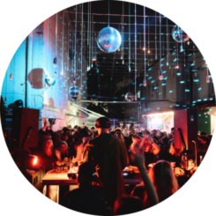 Где лучшие тусовки — во дворе Soma: что нужно знать о нашумевшем проекте на «Трубной» (фото 43)