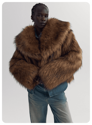 Тепло ли тебе девица? 20 модных шуб — и все от российских брендов (фото 27)