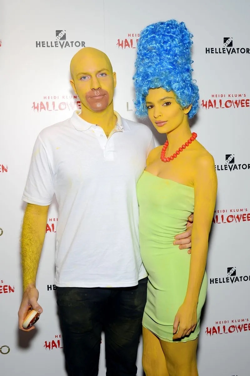 Барби Кайли Дженнер и принцесса Кайл Маклоклен: образы звезд на Хэллоуин с 2000 по 2025 год (фото 49)