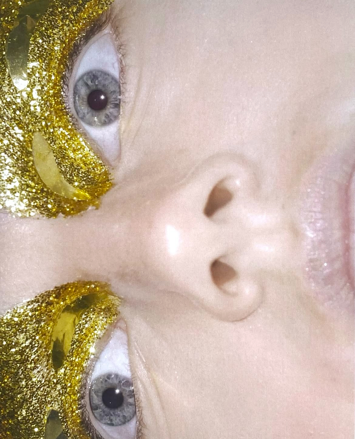 Герои бэкстейджа. Визажисты и стилисты по волосам модных показов, которых нельзя не знать (фото 27)