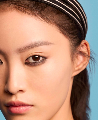 Герои бэкстейджа. Визажисты и стилисты по волосам модных показов, которых нельзя не знать (фото 25)