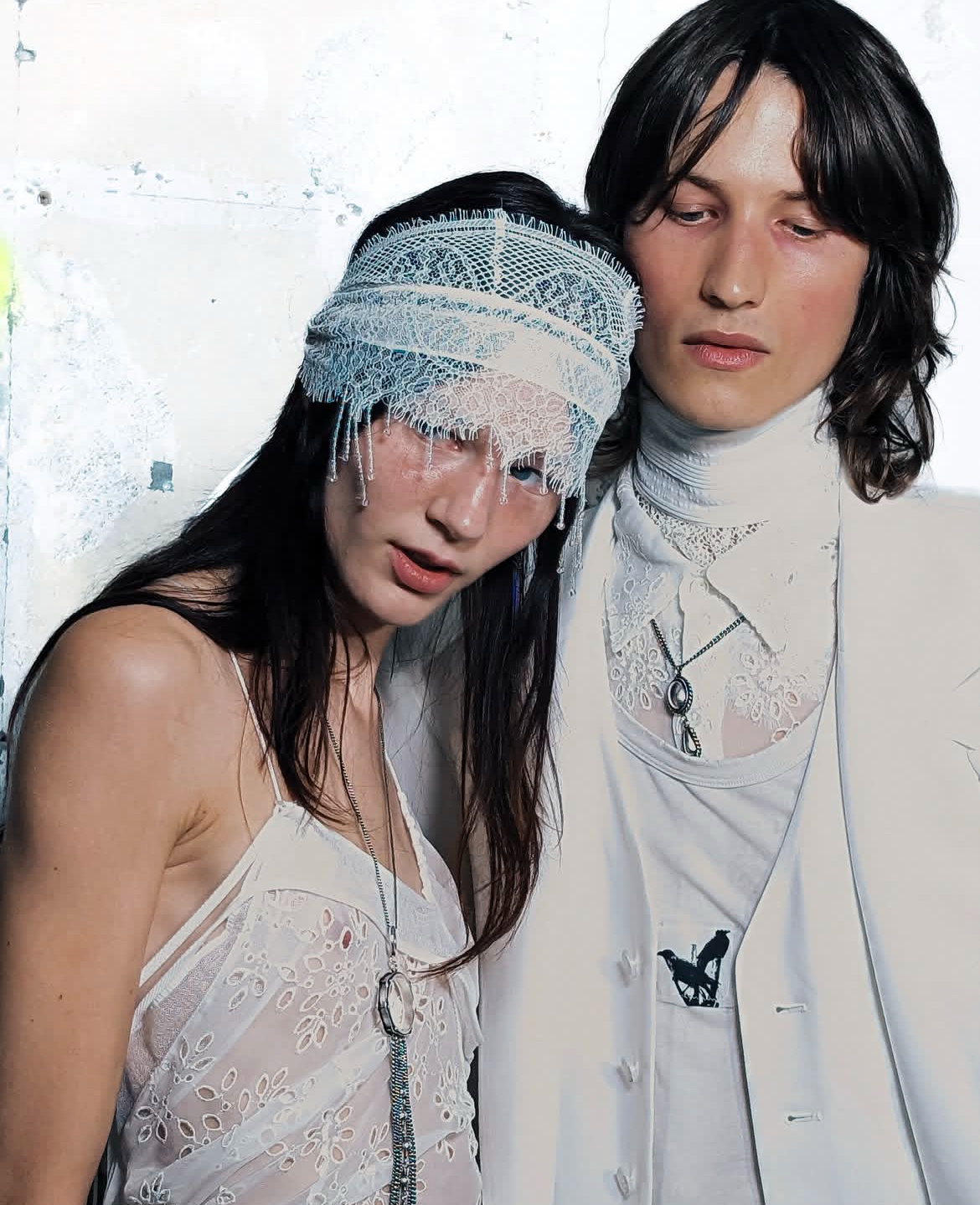 Герои бэкстейджа. Визажисты и стилисты по волосам модных показов, которых нельзя не знать (фото 12)