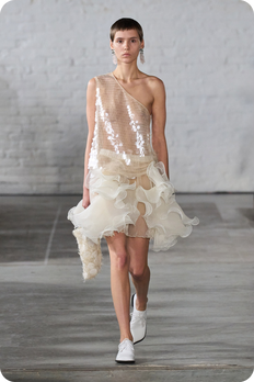 Спелая вишня, Медуза Горгона и принцесса в доспехах: что предсказывает Pinterest на 2025 год (фото 25)