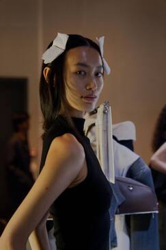 Изнанка фэшн-шоу: визажист и стилист по волосам из России — о работе на Неделях моды в Милане и Париже (фото 29)