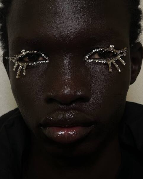 Изнанка фэшн-шоу: визажист и стилист по волосам из России — о работе на Неделях моды в Милане и Париже (фото 19)