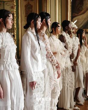 Изнанка фэшн-шоу: визажист и стилист по волосам из России — о работе на Неделях моды в Милане и Париже (фото 10)