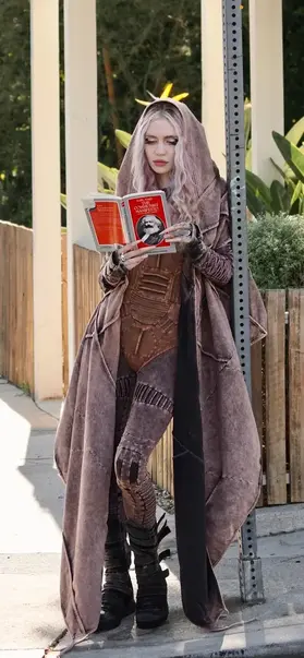 Назад в будущее: (ретро)футуризм в моде — от Куррежа до Жескьера (фото 72)