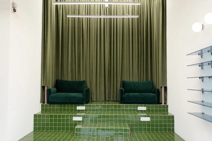 Новости салонов и клиник. Фотодинамическая терапия, коррекция фигуры и шлифовка постакне (фото 24)