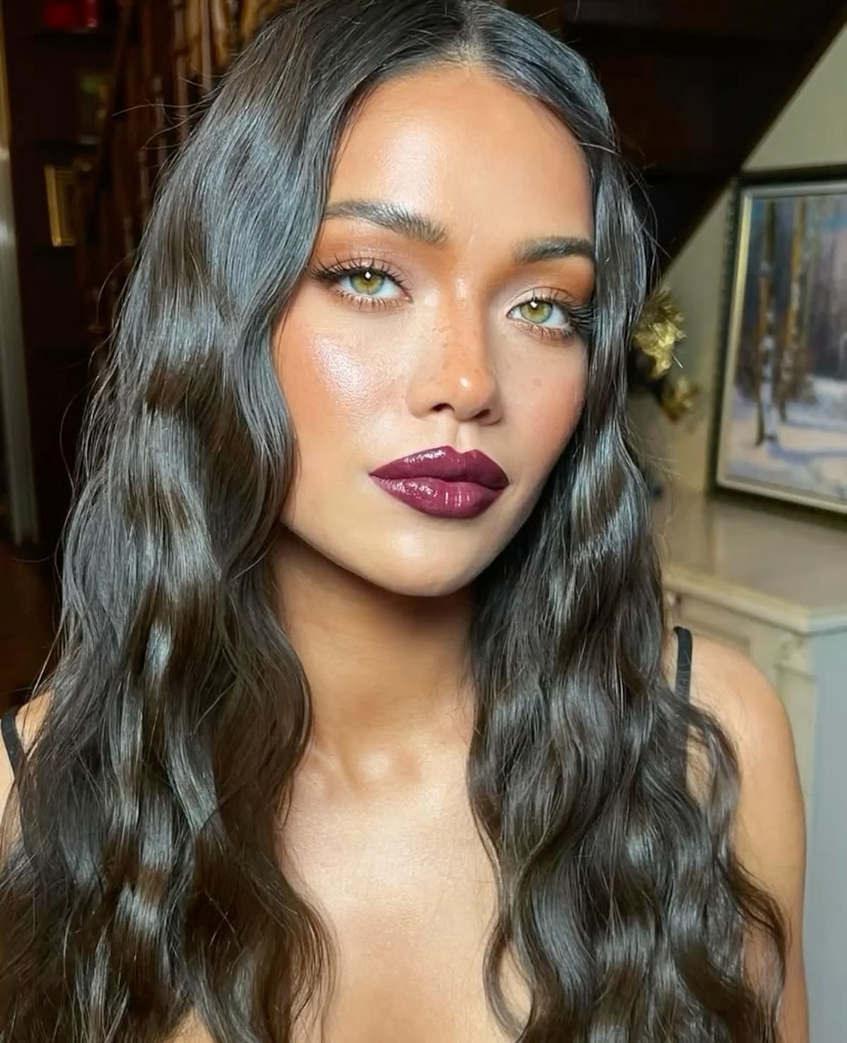 Fruit-Inspired: тренд на сливовый макияж — носим как Зендая, Оливия Родриго и Рианна (фото 16)