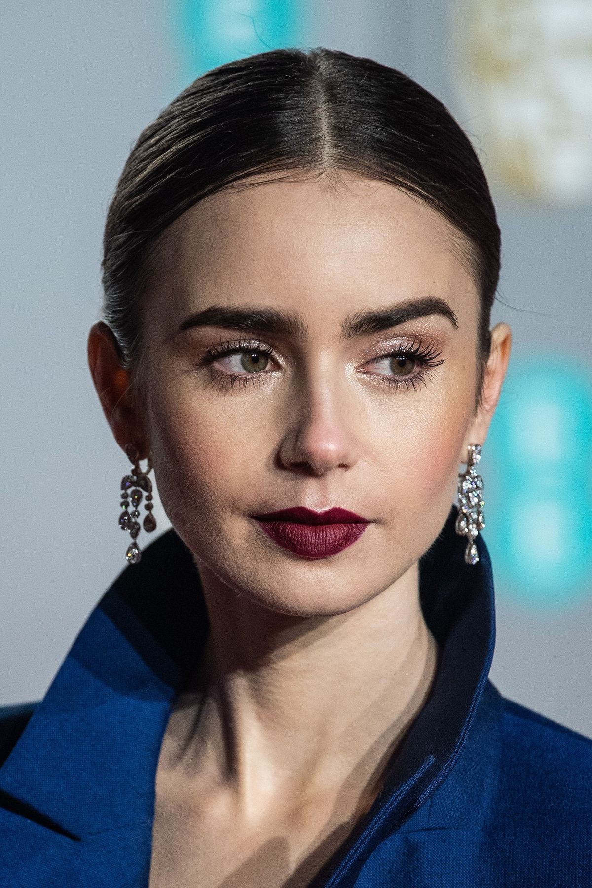 Fruit-Inspired: тренд на сливовый макияж — носим как Зендая, Оливия Родриго и Рианна (фото 6)