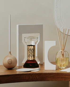 Ноты овощей и флаконы как арт-объекты: главные тренды парфюмерии этого года (фото 39)