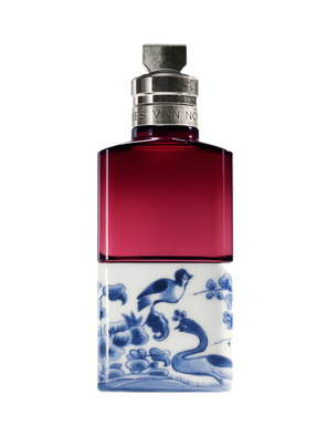 Ноты овощей и флаконы как арт-объекты: главные тренды парфюмерии этого года (фото 35)