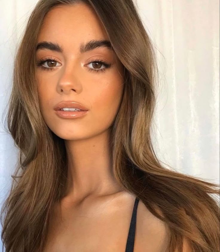 Ballerina Cappuccina: тренд на макияж с кофейным контурингом — носим как Зендая, Кендалл Дженнер и Белла Хадид (фото 10)