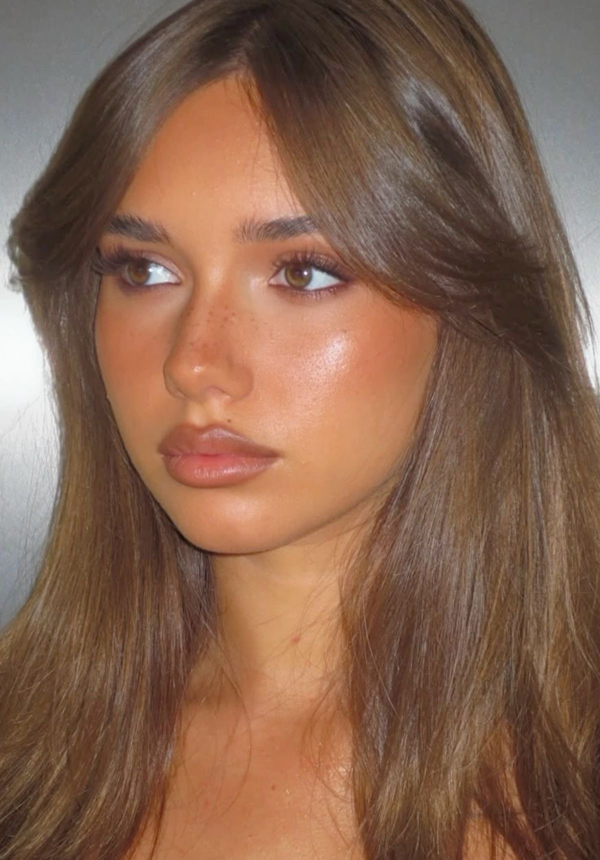 Ballerina Cappuccina: тренд на макияж с кофейным контурингом — носим как Зендая, Кендалл Дженнер и Белла Хадид (фото 16)